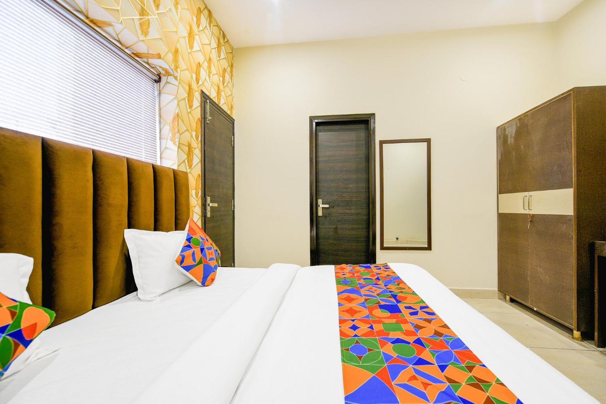 Fabhotel Royal Regency I Ludhiana Bagian luar foto
