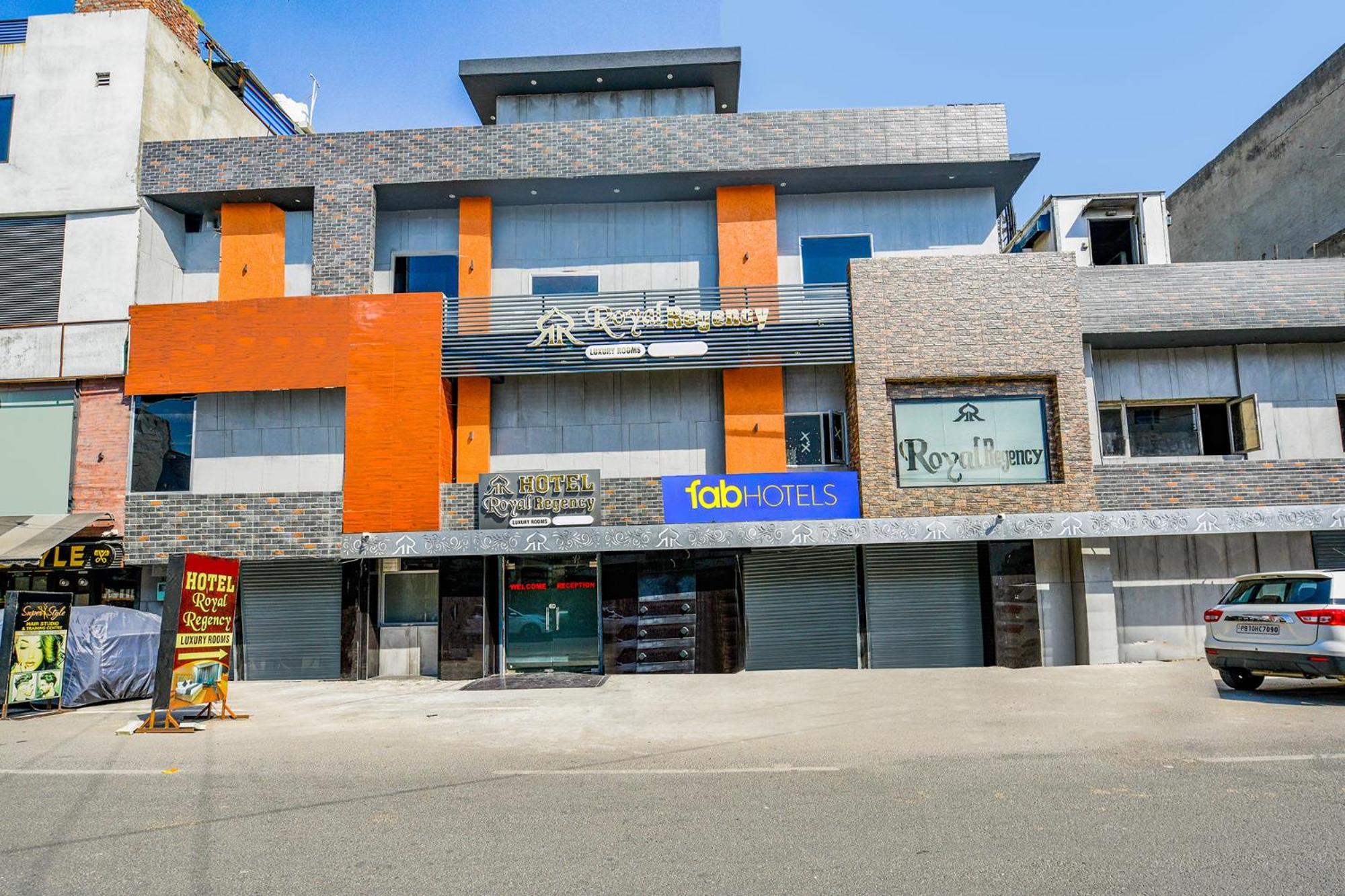 Fabhotel Royal Regency I Ludhiana Bagian luar foto