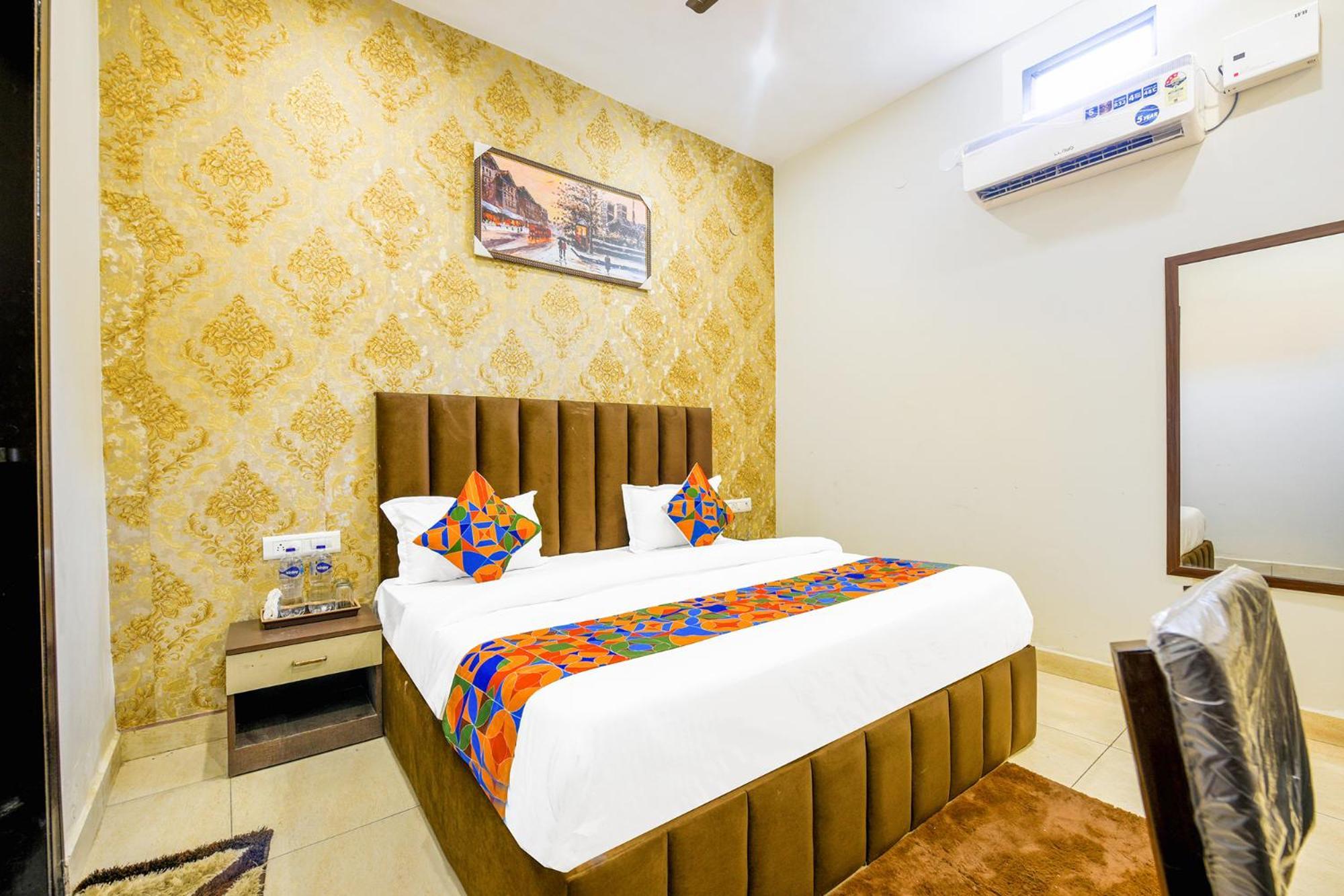 Fabhotel Royal Regency I Ludhiana Bagian luar foto