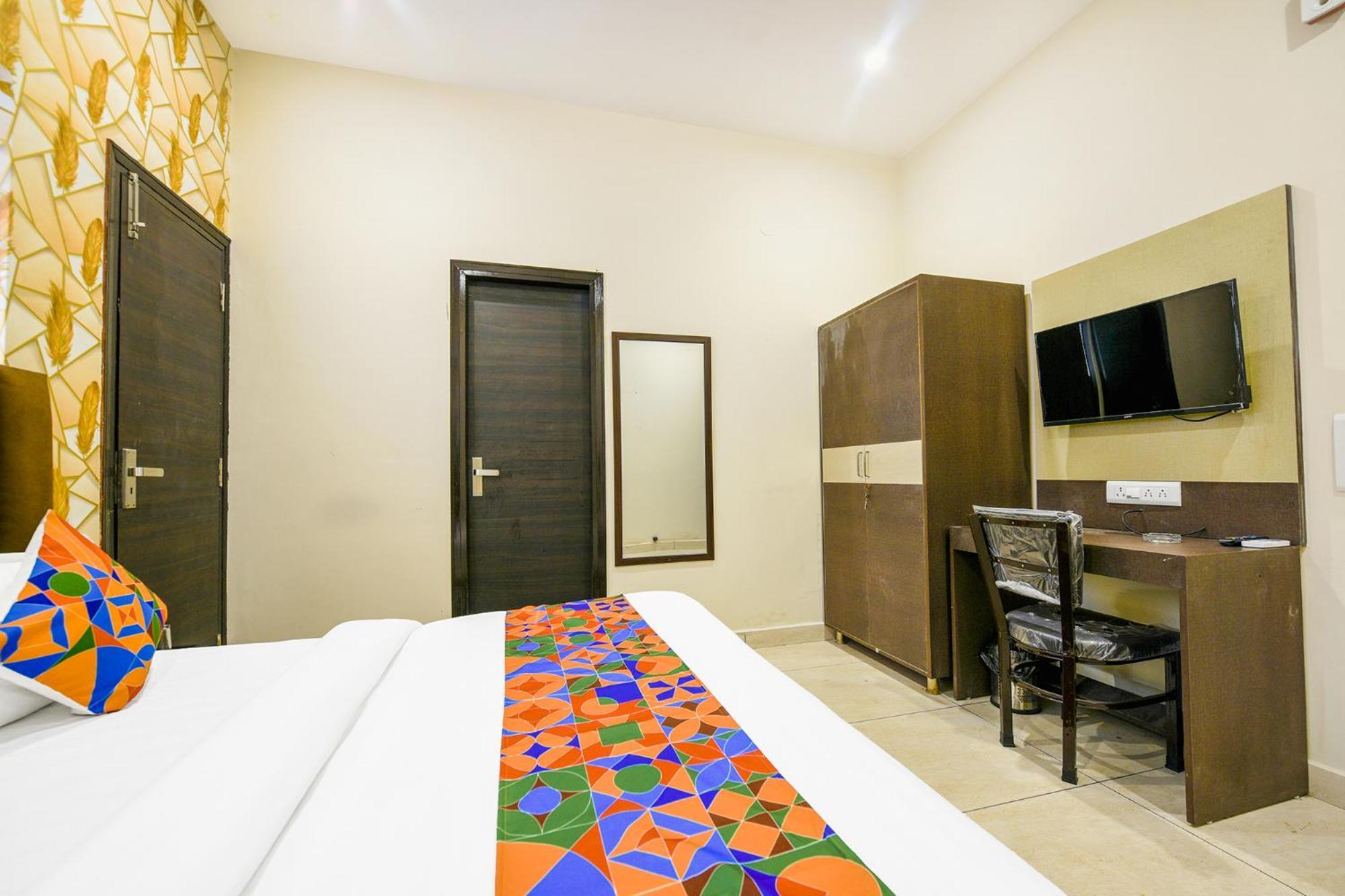 Fabhotel Royal Regency I Ludhiana Bagian luar foto