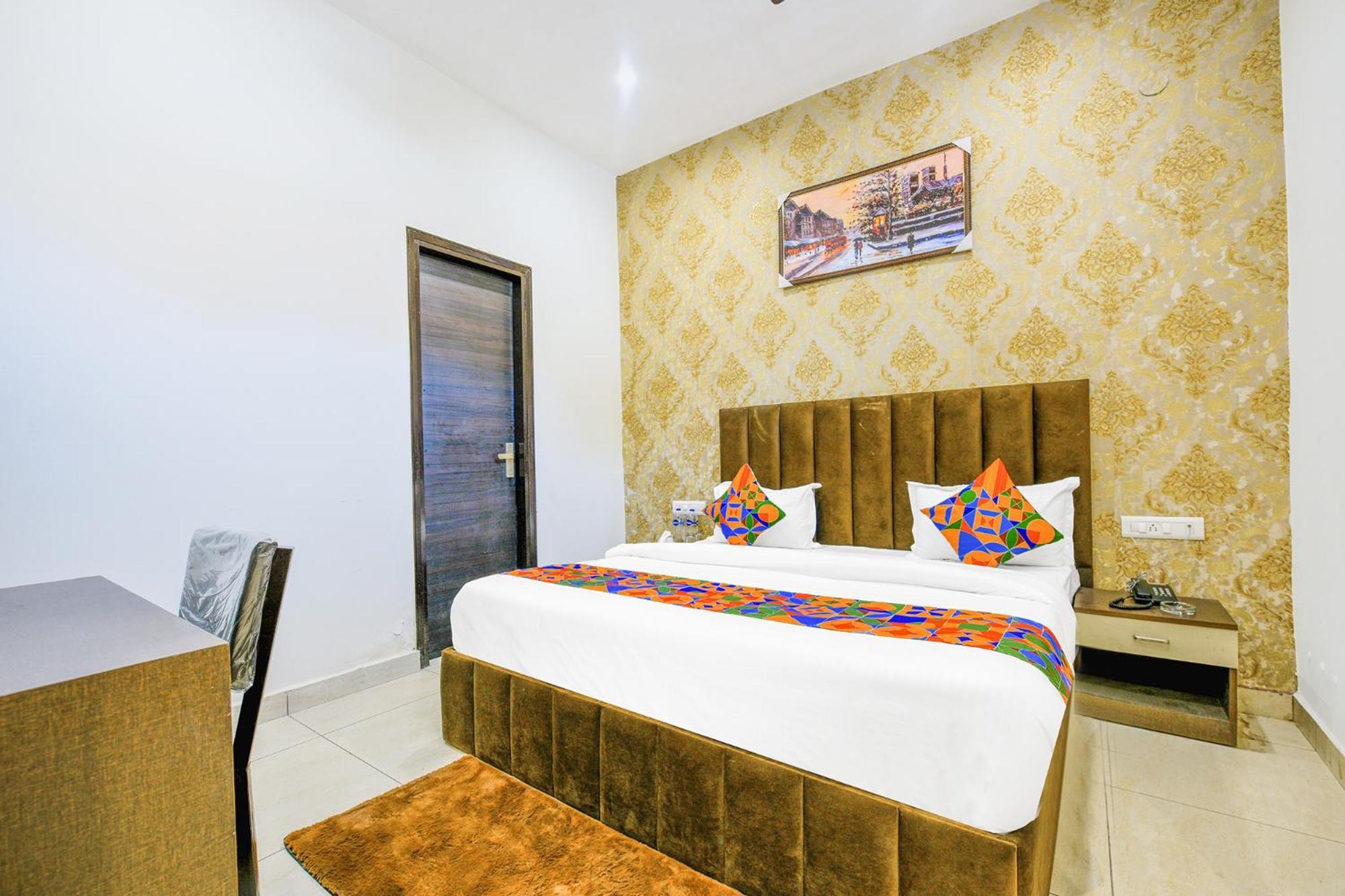 Fabhotel Royal Regency I Ludhiana Bagian luar foto