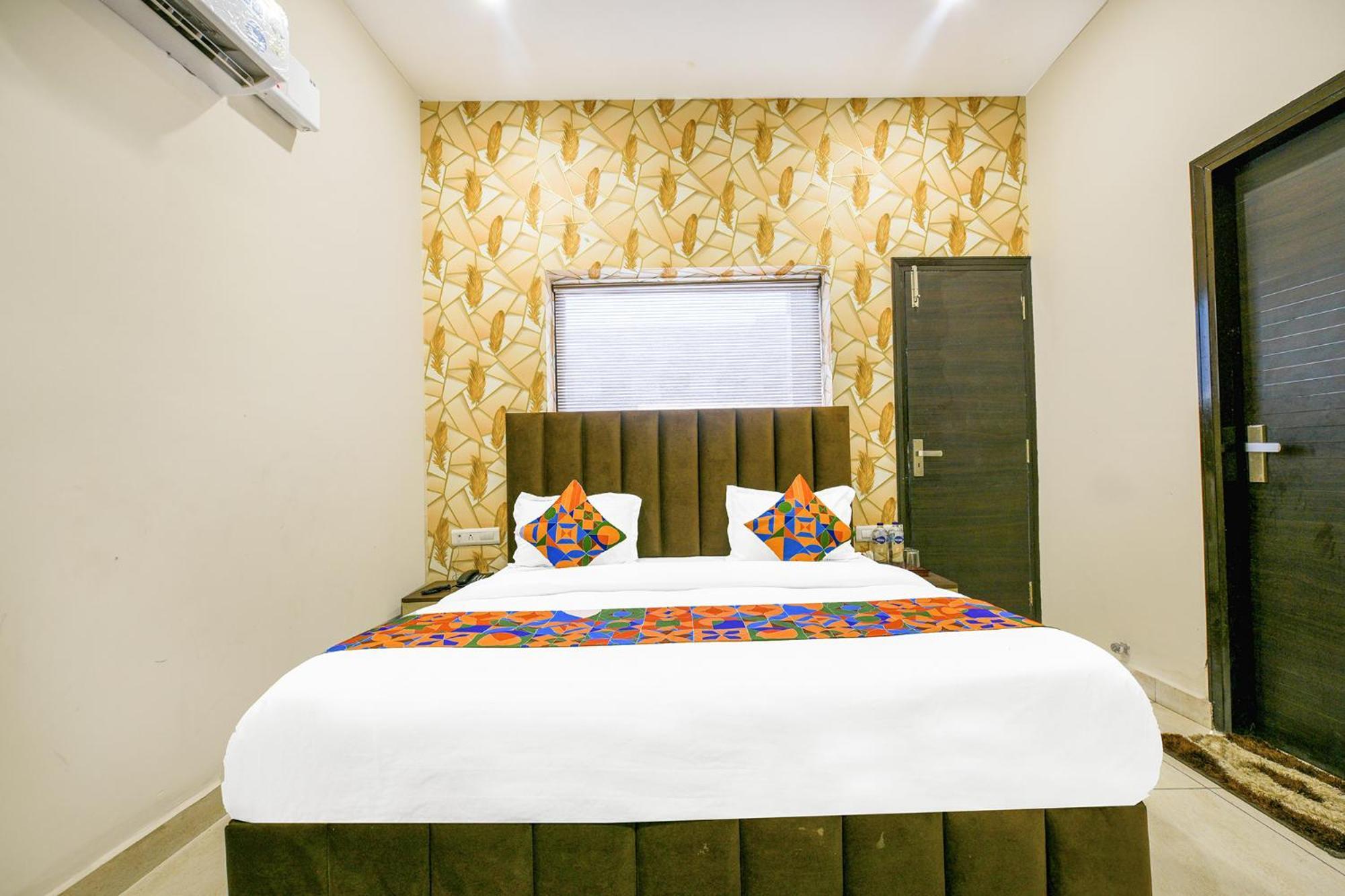 Fabhotel Royal Regency I Ludhiana Bagian luar foto